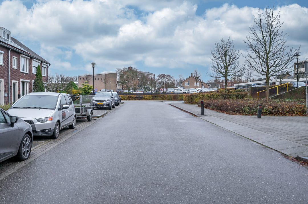 Foto 43 van van Nijvenheimstraat 11