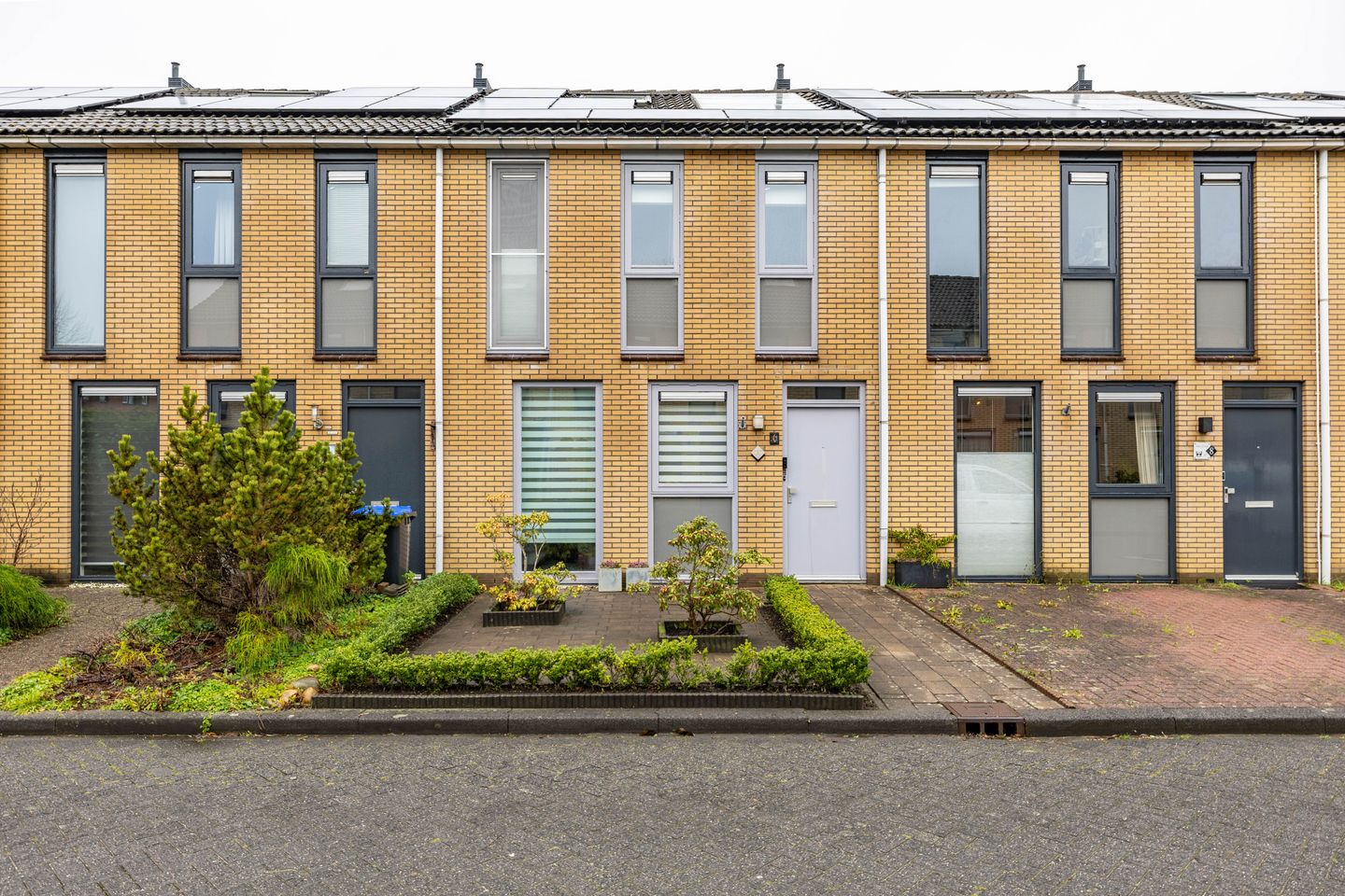 Photo 1 of Hein Leemhuisstraat 6