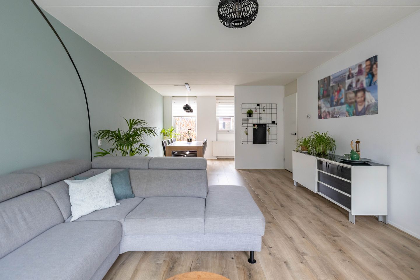 Photo 14 of Hein Leemhuisstraat 6