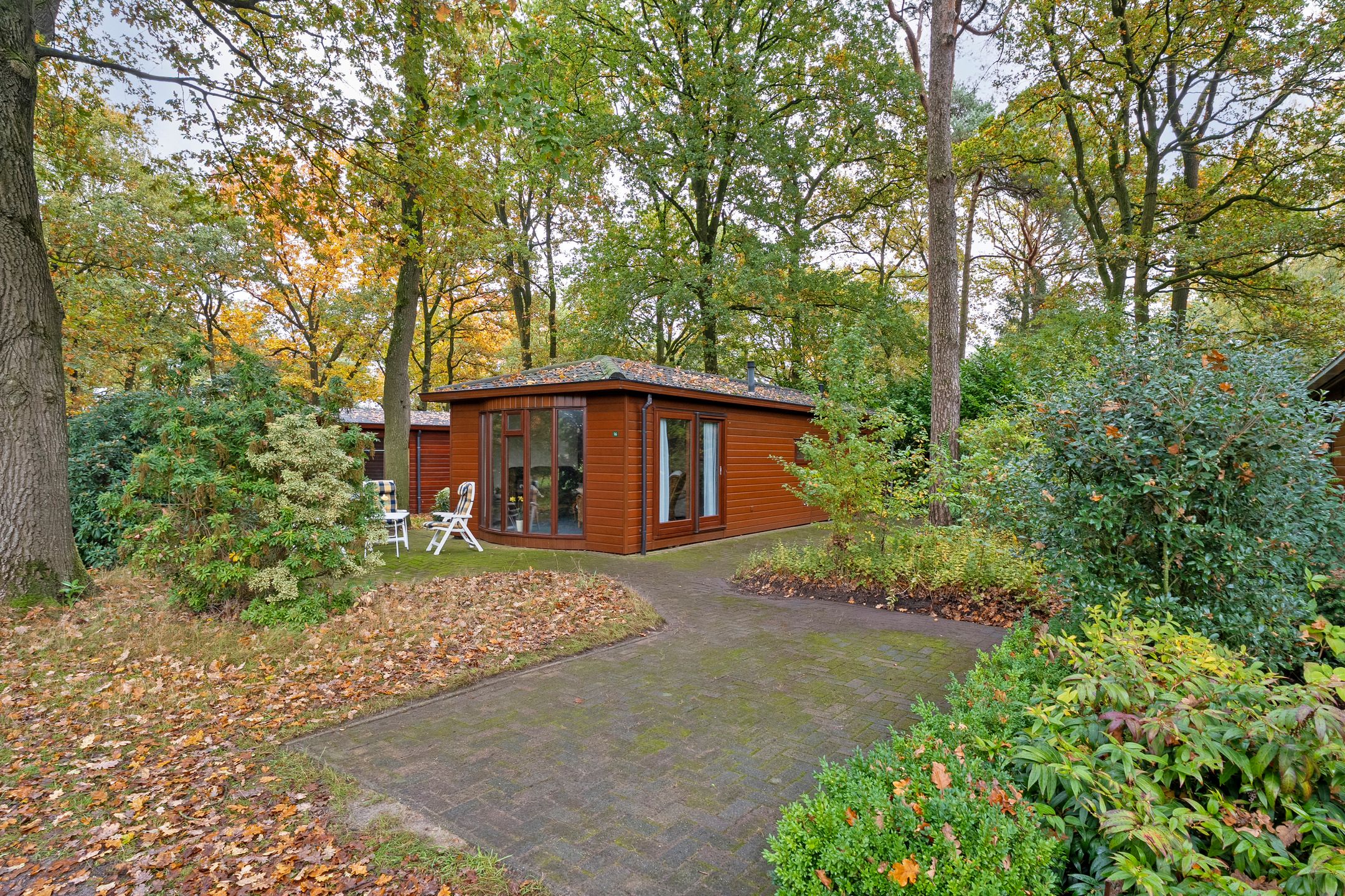 2-bedroom freehold villa in Hezingen — photo 1 of 5