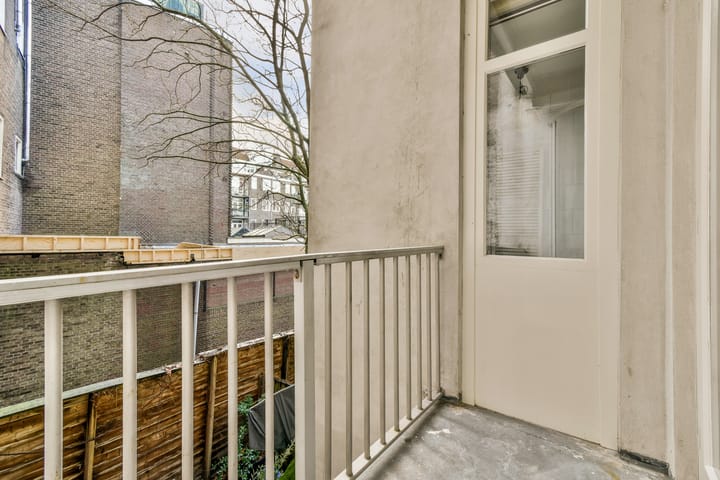 Photo 8 of Jan Bernardusstraat 26-1L