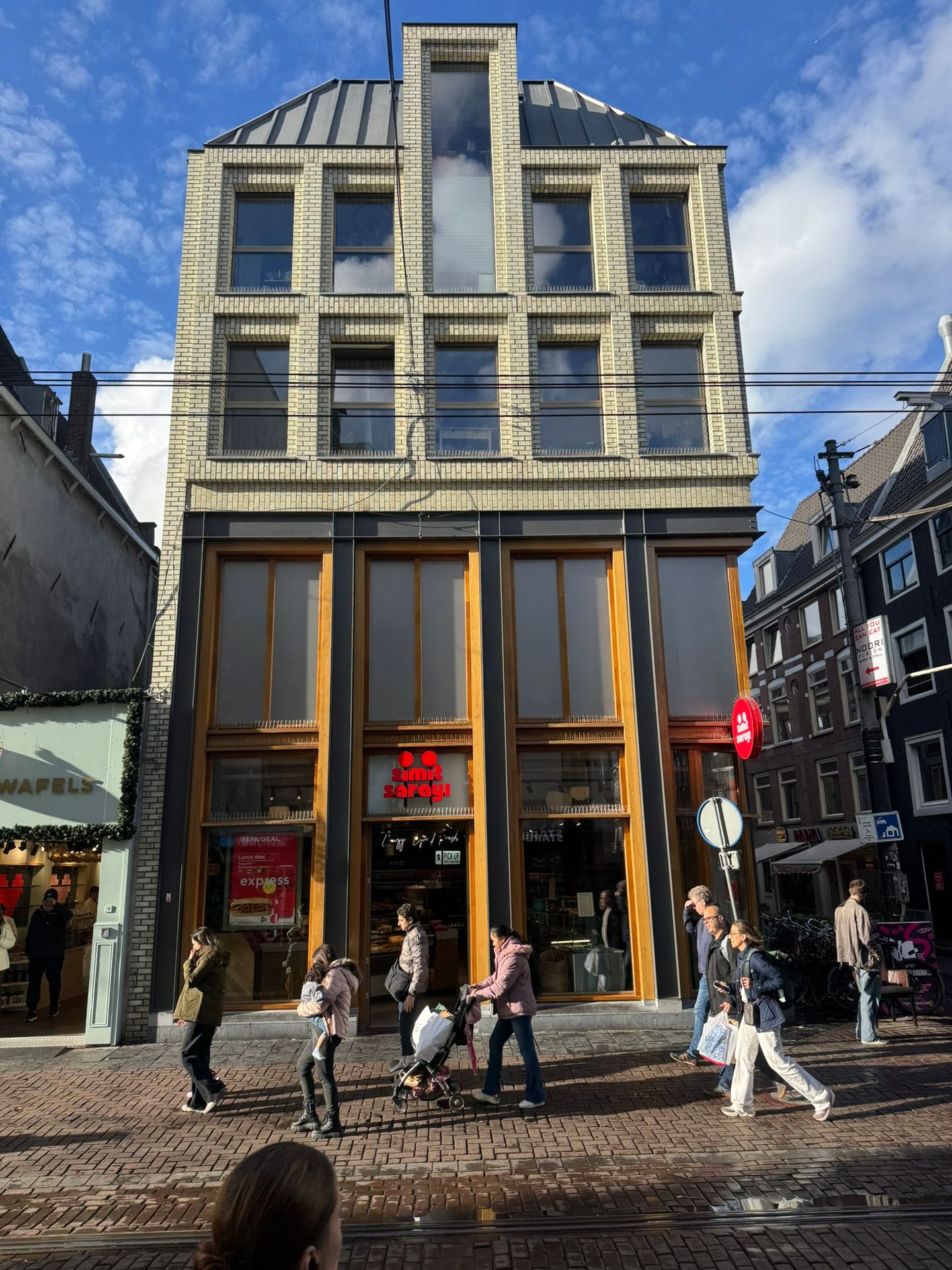 Bekijk foto 2 van Leidsestraat 100