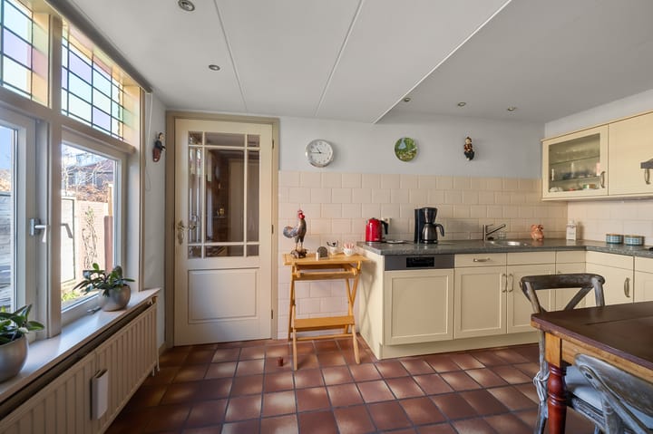 Foto 8 van Van Genderenstraat 14