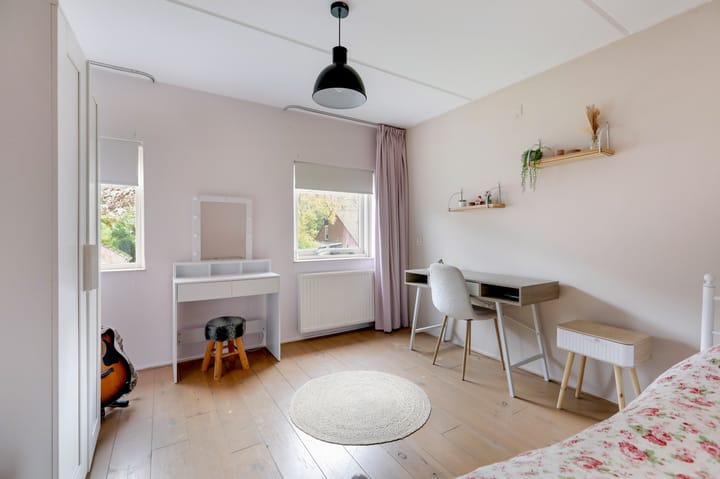 Foto 32 van Planetenstraat 30