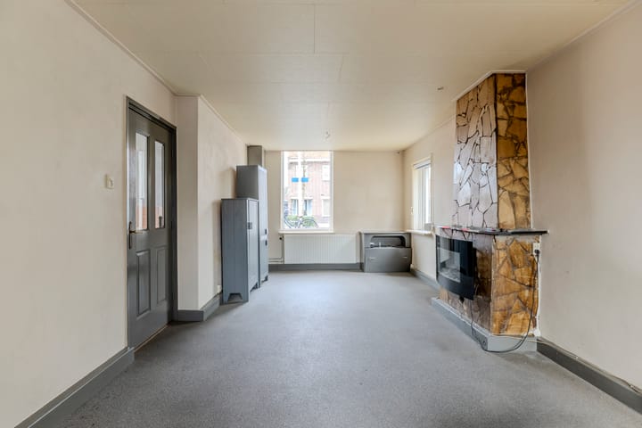 Photo 6 of Leharstraat 43