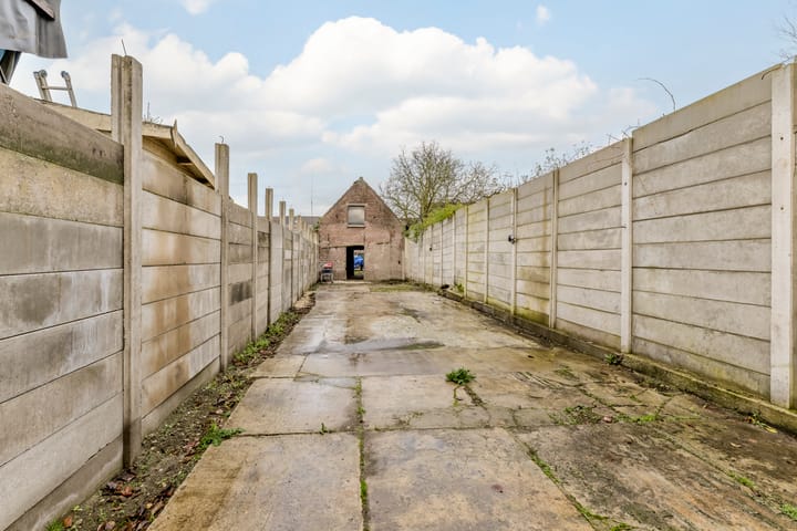 Photo 18 of Leharstraat 43