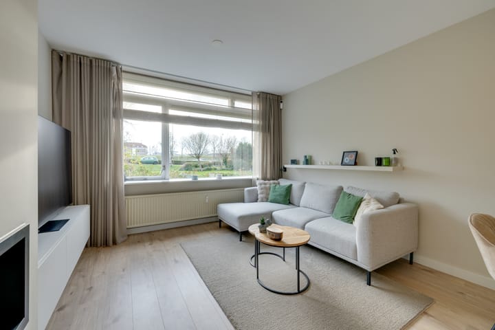 Photo 5 of Zuiderweg 182