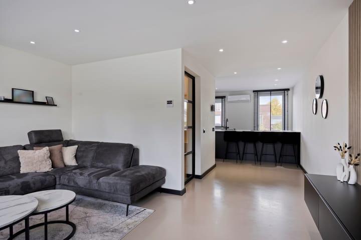 Photo 14 of Leonard Springerlaan 140