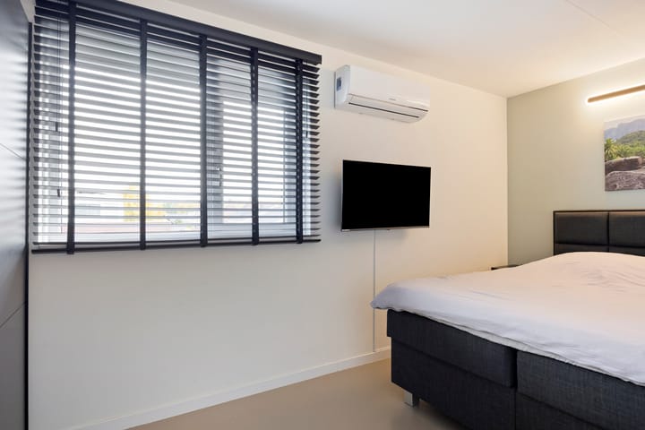 Photo 21 of Leonard Springerlaan 140