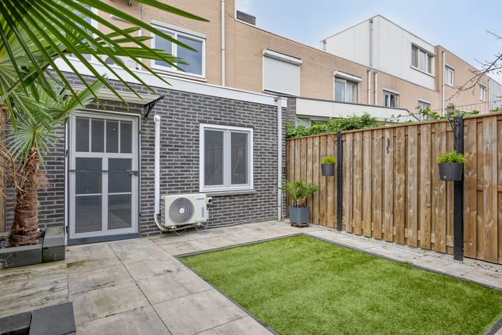 Photo 29 of Leonard Springerlaan 140