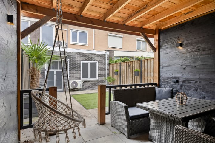 Photo 32 of Leonard Springerlaan 140