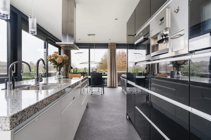 Photo 46 of Zandweegbree 4