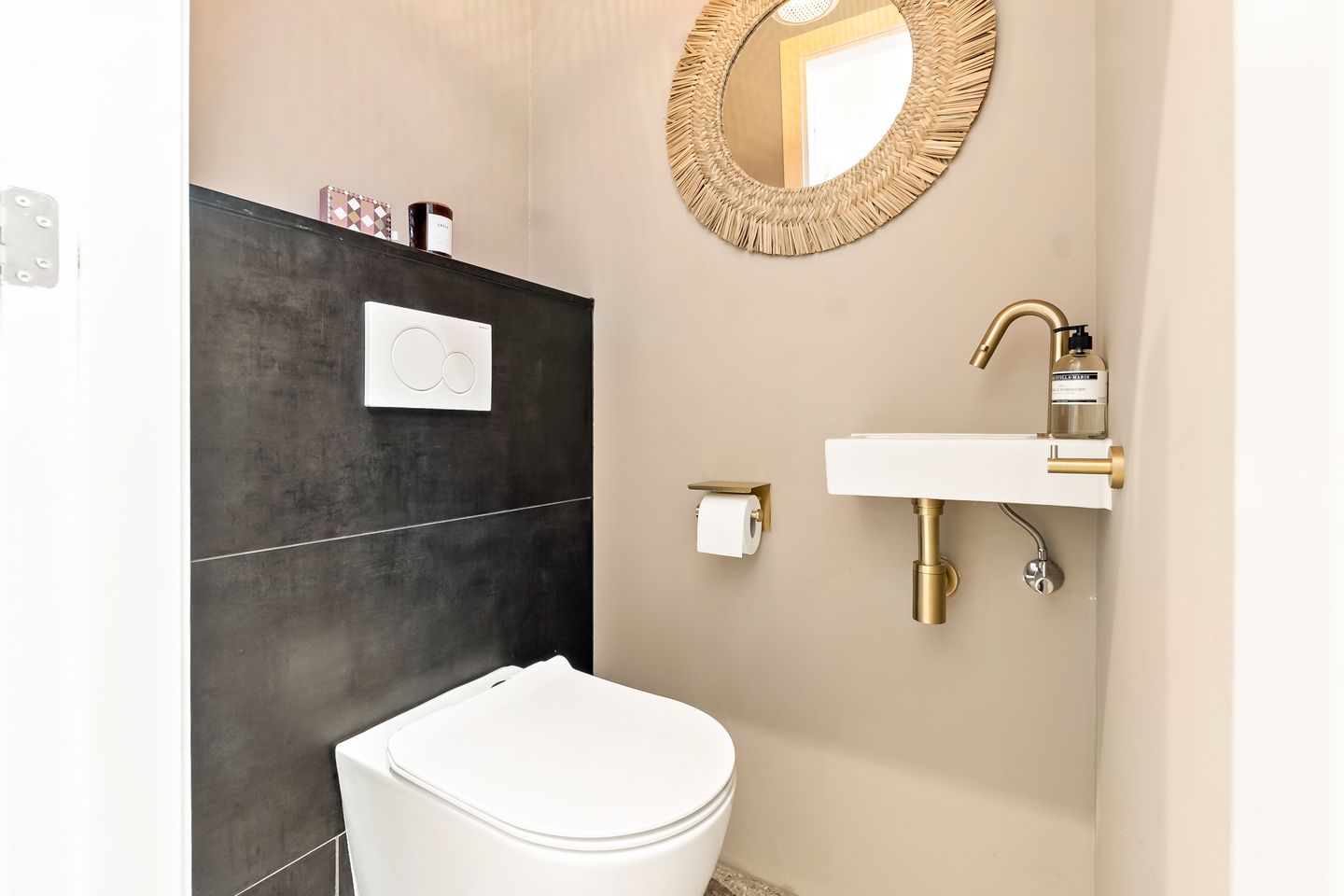 Photo 74 of Van Boetzelaerlaan 202