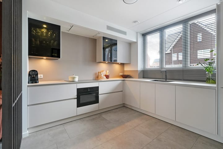 Foto 8 van Miles Davisstraat 49