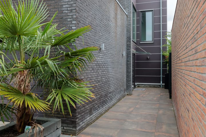 Photo 7 of Roald Amundsenstraat 1