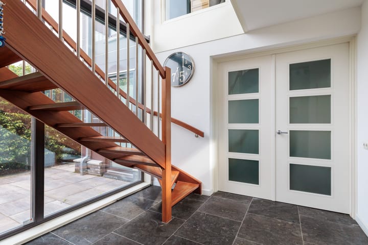 Photo 13 of Roald Amundsenstraat 1