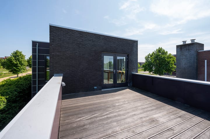 Photo 35 of Roald Amundsenstraat 1