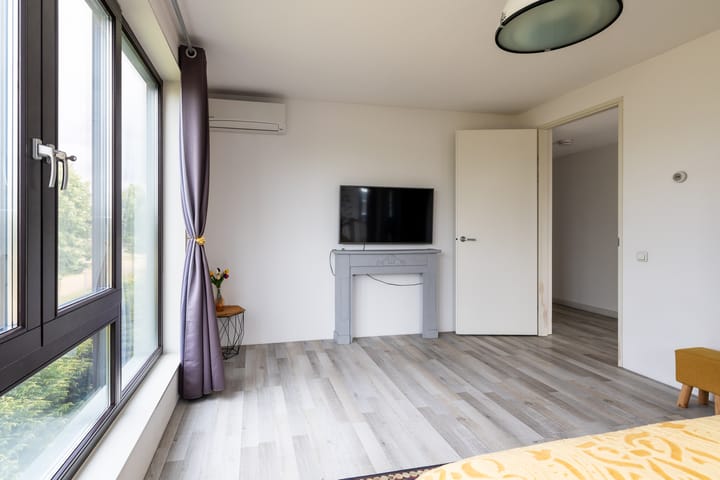 Photo 41 of Roald Amundsenstraat 1