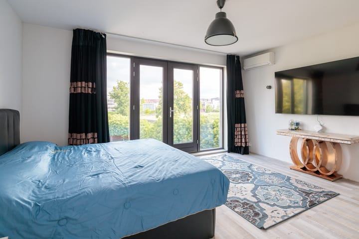 Photo 46 of Roald Amundsenstraat 1