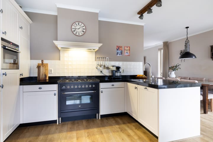 Foto 10 van Hoofdweg 115