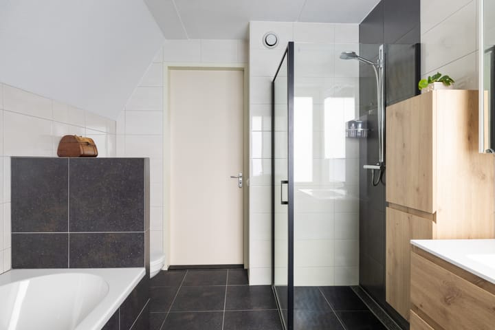 Foto 22 van Hoofdweg 115