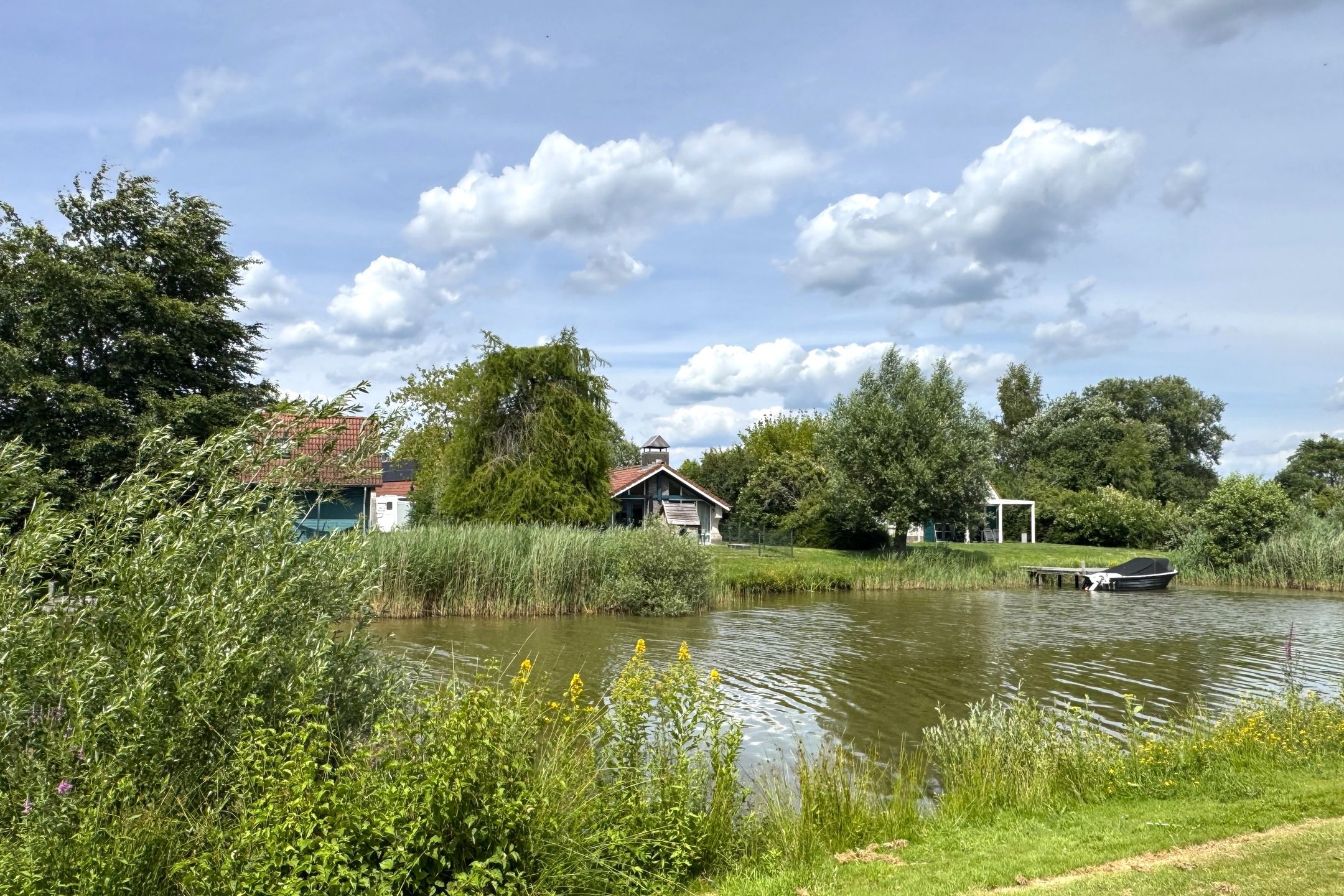 2-bedroom freehold villa in Emmen — photo 5 of 5