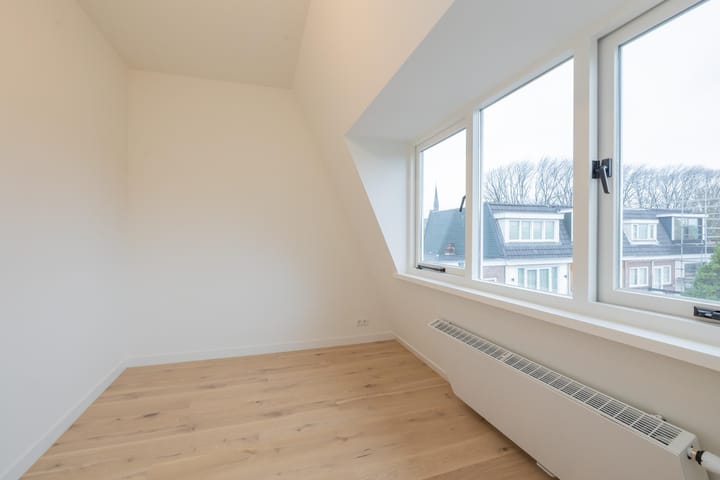 Photo 34 of Soendastraat 1