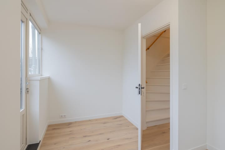 Photo 23 of Soendastraat 1