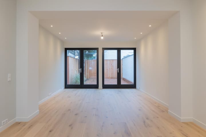 Photo 4 of Soendastraat 1