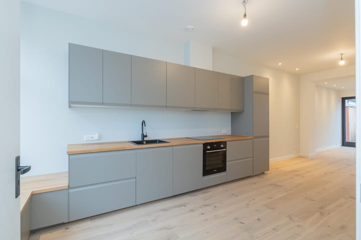 Photo 12 of Soendastraat 1