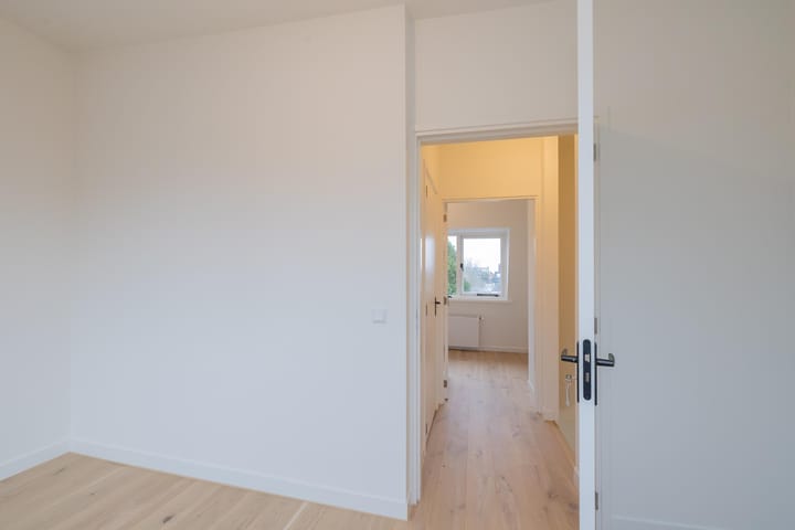 Photo 28 of Soendastraat 1