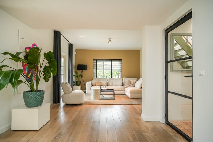 Foto 2 van Middenweg 11