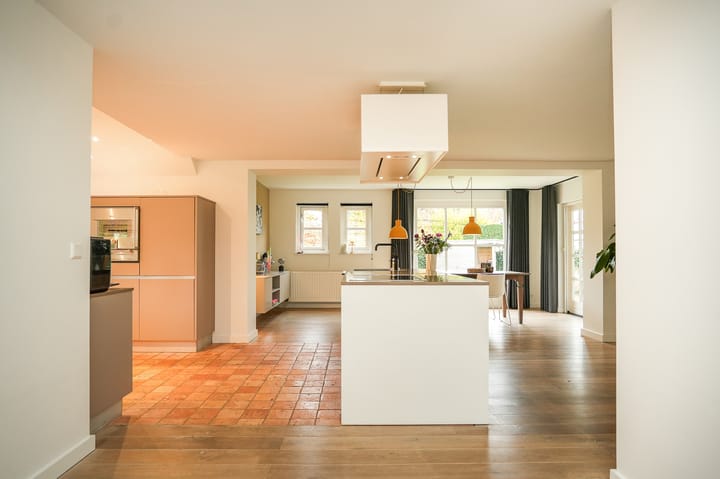 Foto 18 van Middenweg 11