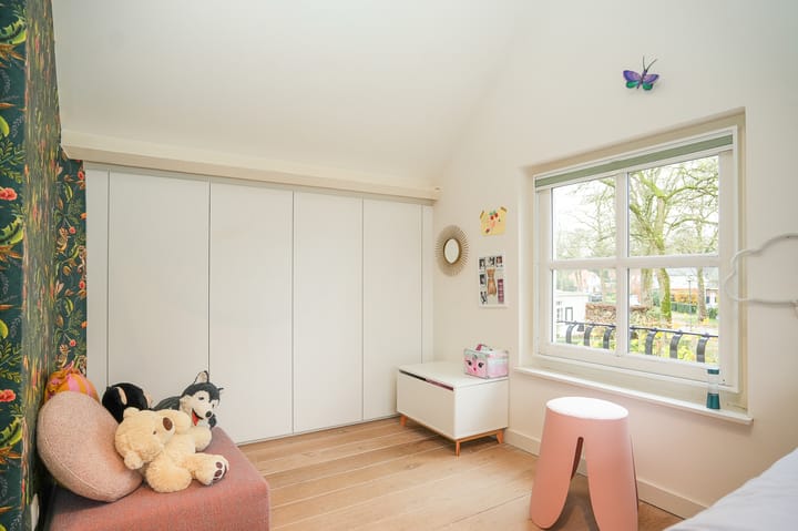 Foto 33 van Middenweg 11