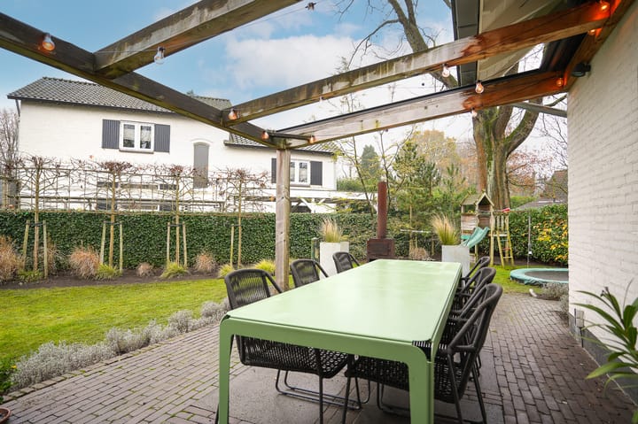 Foto 42 van Middenweg 11