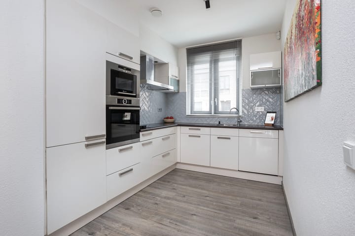 Photo 4 of Stuivingastraat 29