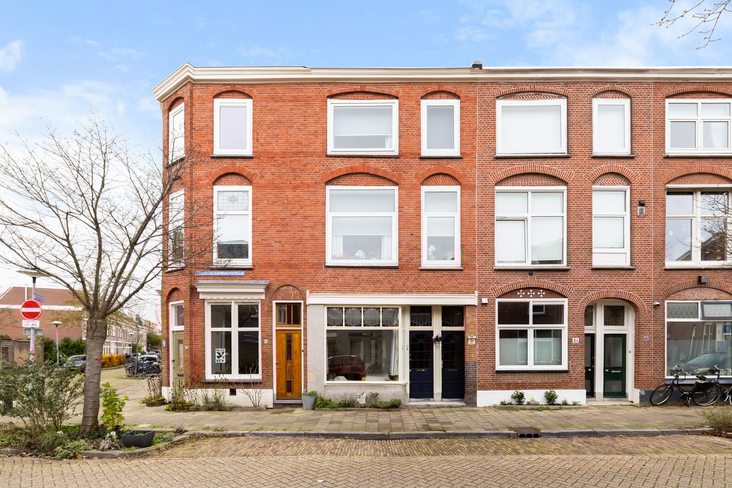 Photo 1 of Johannes Camphuysstraat 23