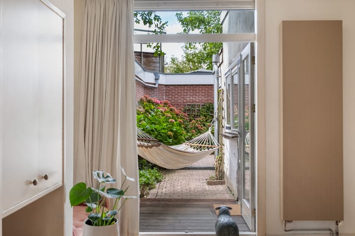 Photo 13 of Johannes Camphuysstraat 23