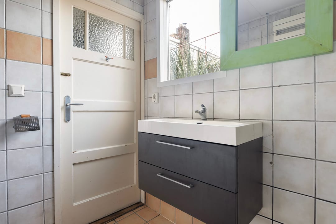 Photo 22 of Camperstraat 22
