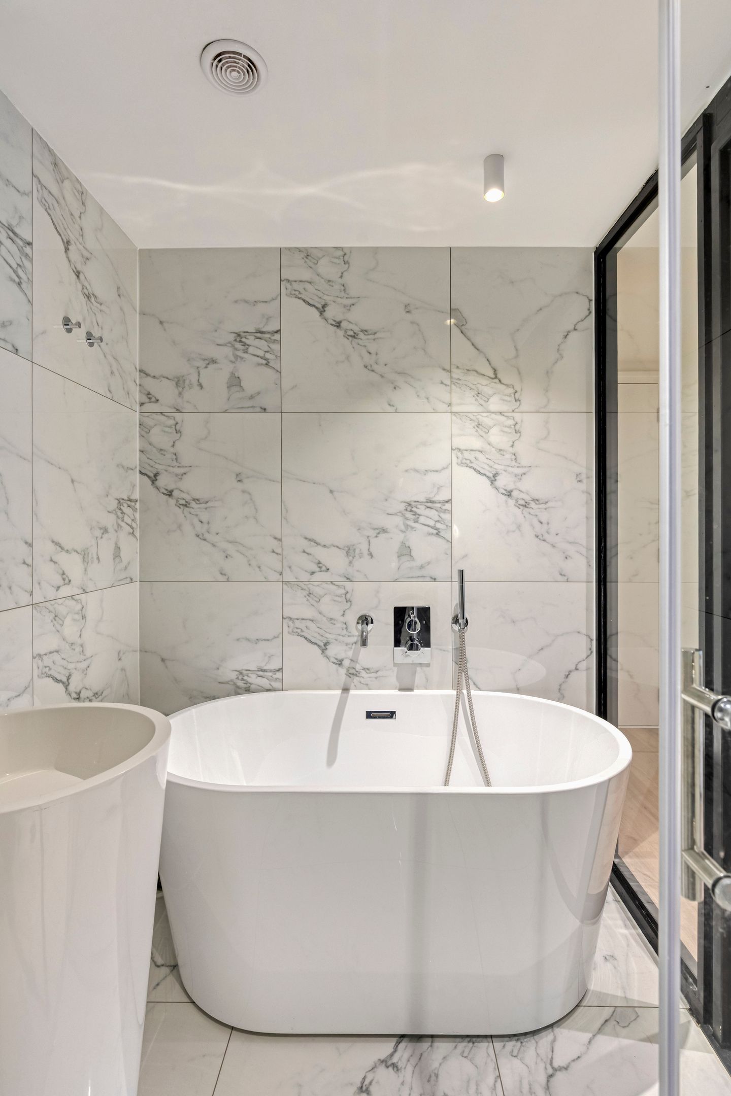 Foto 24 van Van Oldenbarneveldtstraat 11-D