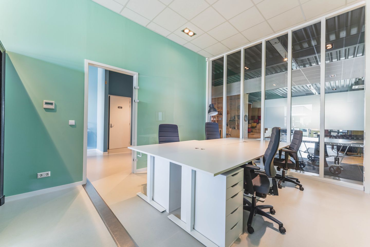 View photo 2 of Hoogoorddreef 73-B