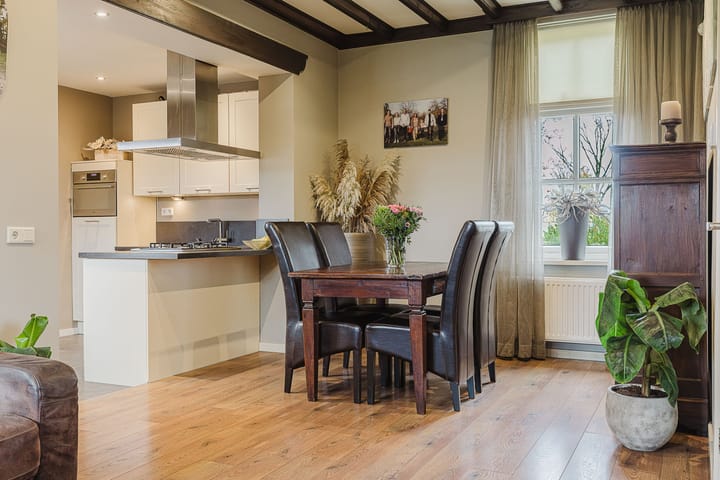 Foto 15 van Bredaseweg 27