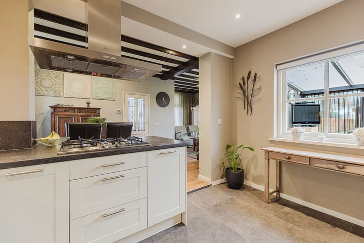 Foto 19 van Bredaseweg 27