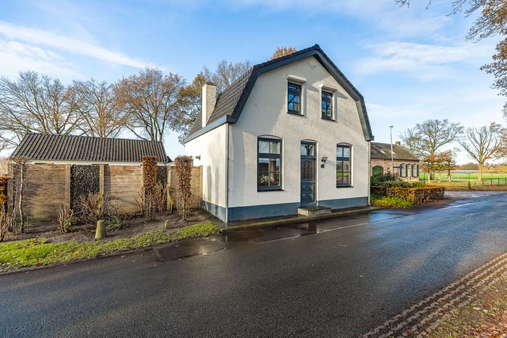 Foto 45 van Bredaseweg 27