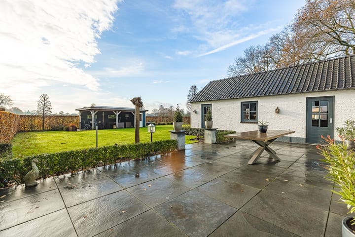 Foto 34 van Bredaseweg 27