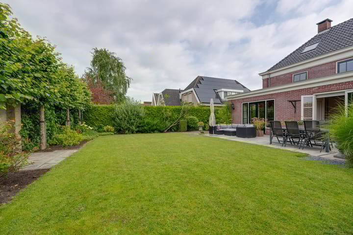 Photo 32 of Charlotte Ruysplantsoen 16