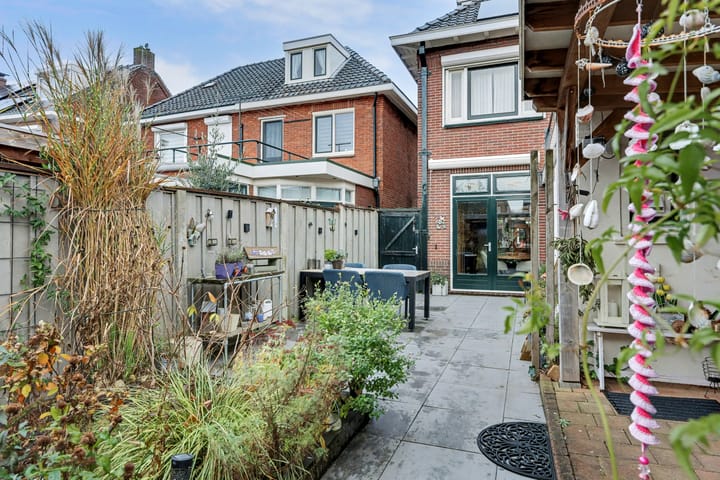 Photo 31 of Preangerstraat 35