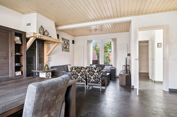 Photo 12 of Dorpsstraat 11