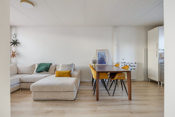 Photo 20 of Valkenstraat 9