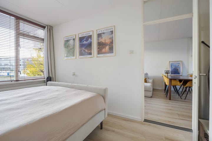 Photo 26 of Valkenstraat 9